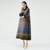 Evara™ - Gradient Pleated Midi Dress